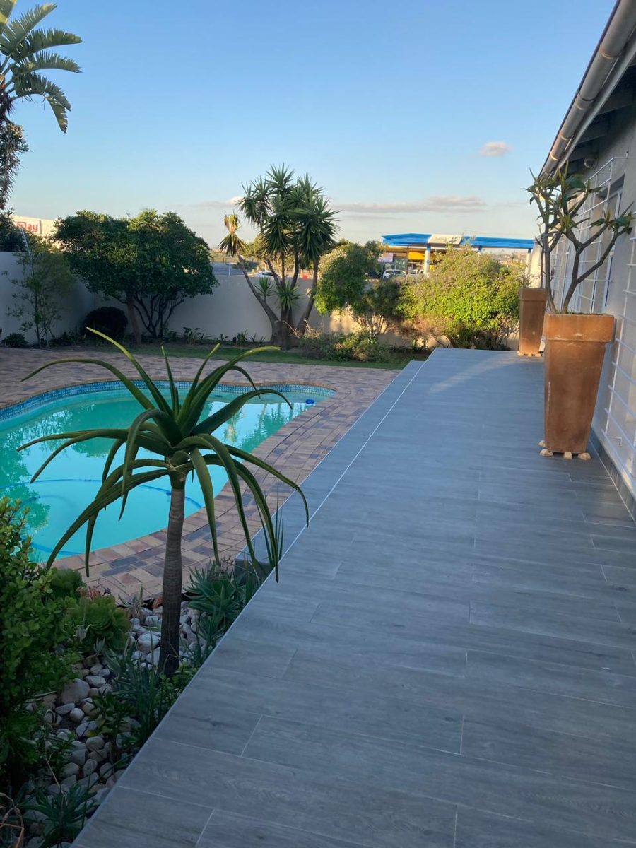 3 Bedroom Property for Sale in Melkbosstrand Central Western Cape